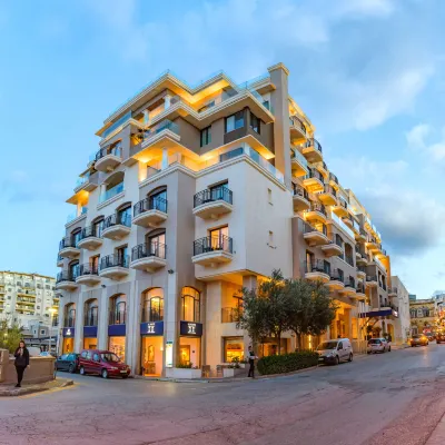 Maritim Antonine Hotel & Spa โรงแรมใกล้อ่าวกาห์ดิรา