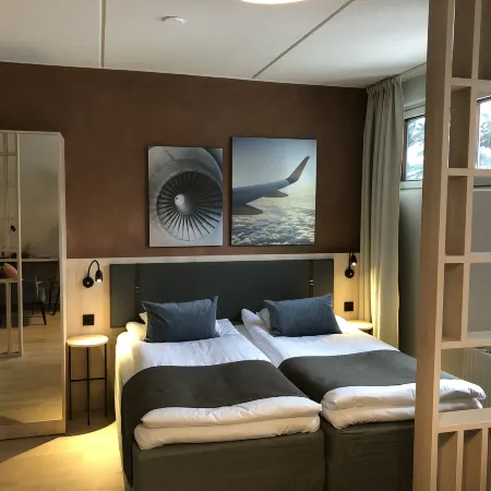 Pilot Airport Hotel