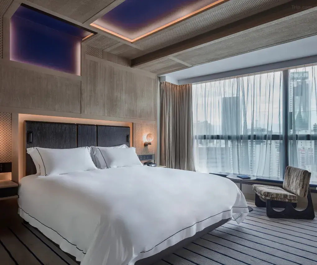Executive Corner Room