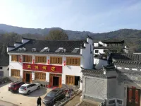 Yihong Hotel