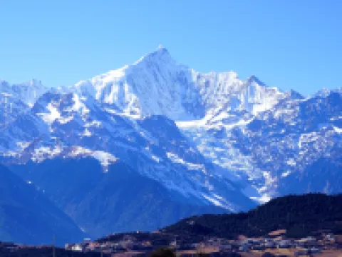 明珠拉卡雪山觀景酒店（飛來寺梅里雪山景區店）