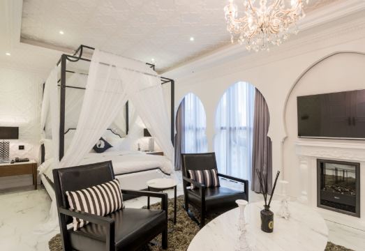 Hotel the designers Over view