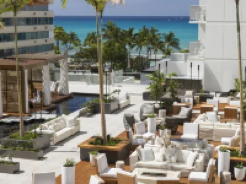 アロヒラニリゾートワイキキビーチ ホノルルのホテル