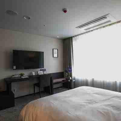 Ramada Encore by Wyndham CheonAn Rooms