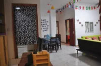 Dujiangyan Zifeiyu Hostel