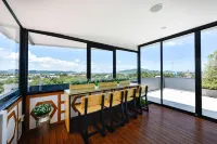 카사 벨라 푸켓 Star Fruit Catamaran 주변 호텔