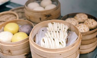 Senran Wutong Hotel