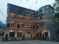 Lushan Xinyu Leisure Center Hotels near Longmen Ancient Town, Lushan