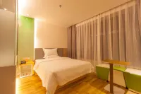 7Days Inn Hotel (Yunfu Jinshan Bus Station)