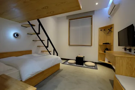 Loft Travelling Hotel