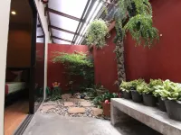 清邁塔佩大酒店 鄰近塔佩體育場的酒店