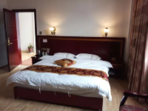 Derong Golden Sun Hotel Hotels in Derong
