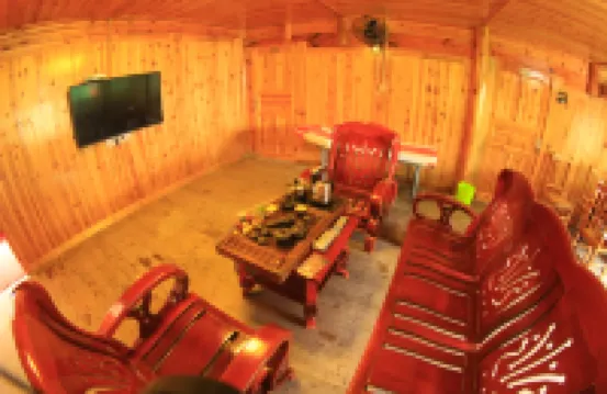 新化渠江源鏨字巖農家樂