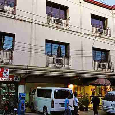 Chriscent Ville Hotel Bohol Hotel Exterior