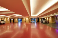 Arban Hotel - parking