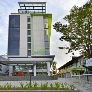 Whiz Prime Hotel Khatib Sulaiman Padang