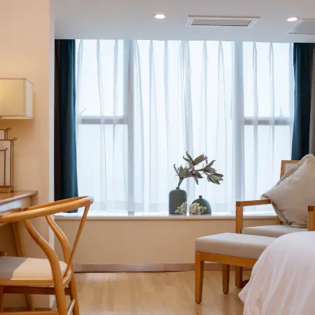 Infully Hotel (Zigong Lantern Park)