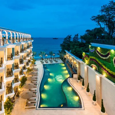 LK Emerald Beach Hotels near Naklua Beach