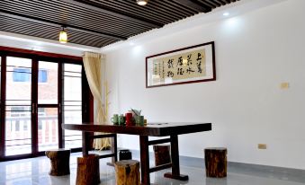 Xian Lai Ju HomeStay