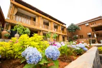 Qianshanwai Halfsea Villa Hotel
