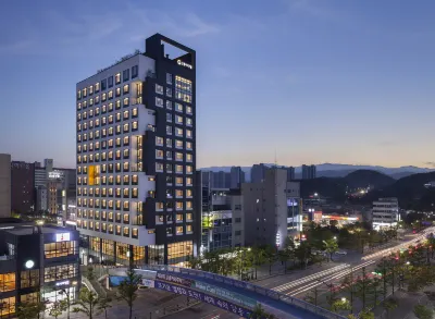 江陵城市飯店 鏡浦台附近的飯店