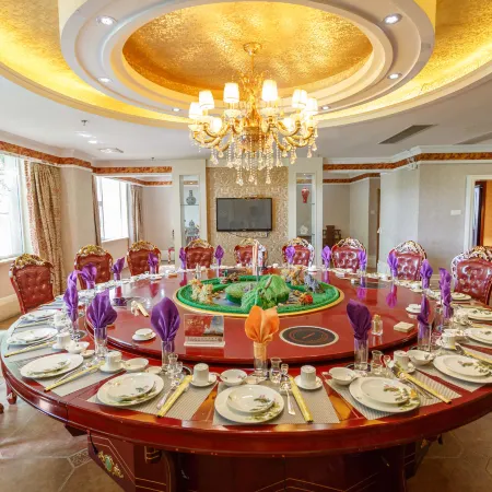 Peace Hotel (Tiandong People's Square County Government)
