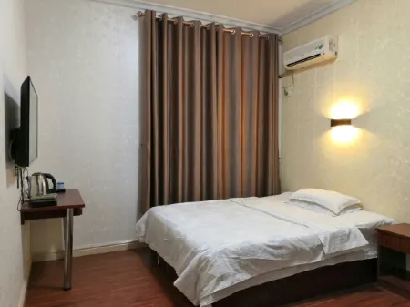 Changyang Changlong Hotel