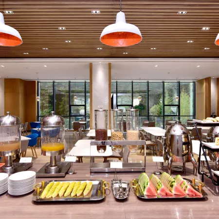 Holiday Inn Express LUANCHUAN by IHG