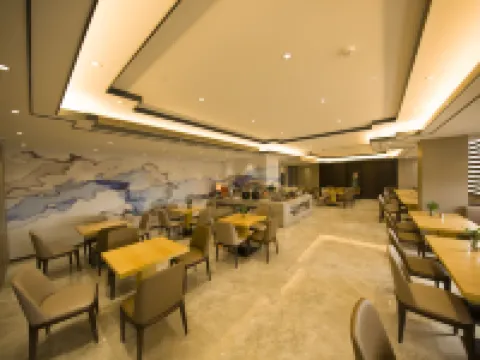 BaiLiQuanZhiJiuDian Hotel (Heshan Plaza) Hotels in Heshan