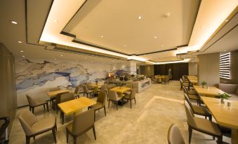 BaiLiQuanZhiJiuDian Hotel (Heshan Plaza)