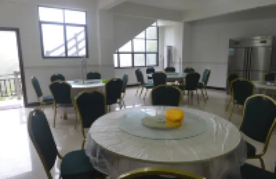 Coloroom Xunjian Inn Luotian Bodaofeng