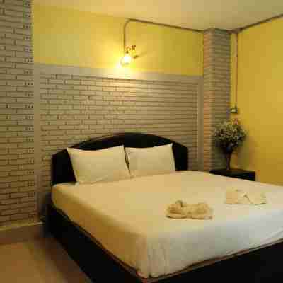 Puangpech Hotel (พวงเพชรโฮเทล) Rooms