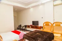 Ding an Yan Whale Hotel