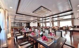 Halong Sapphire Cruise