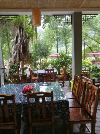 Lijiangyuan Guesthouse Отели рядом с достопримечательностью «Crown Cave»