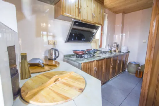 Songyang Yuequanzhuang Inn