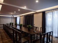 小惠得家主题酒店(武夷山度假区分店) - 明具写意家庭套房