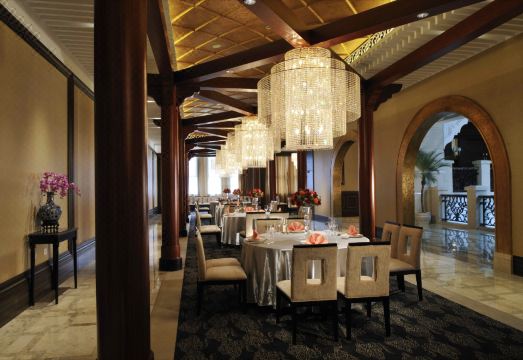 레젠 롱구 호텔 로비