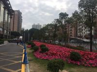 深圳皇轩酒店 - 豪华大床房
