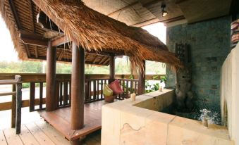 A Fei Surf Inn II - Tiki House