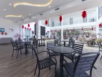 Rock Mountain Hotels in Raub District