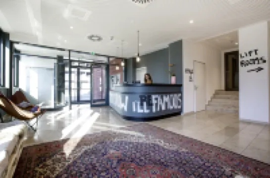 法拉格奧斯卡M.酒店