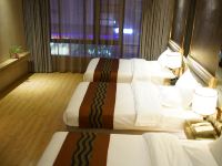 速8酒店(广州钟村店) - 高级三床房