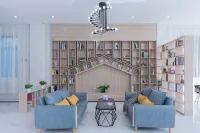 Jixiang Hotel (Haikou Meilan Airport)