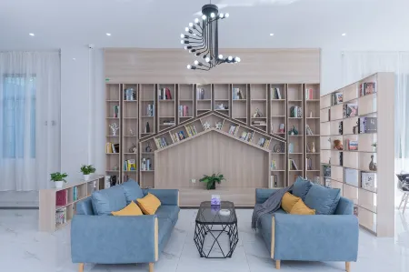 Jixiang Hotel (Haikou Meilan Airport) Отели рядом с достопримечательностью «Qiongtai Normal University (Guilinyang Campus)»