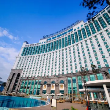 FLC Halong Bay Golf Club & Luxury Resort Hotels near Ha Long Bay