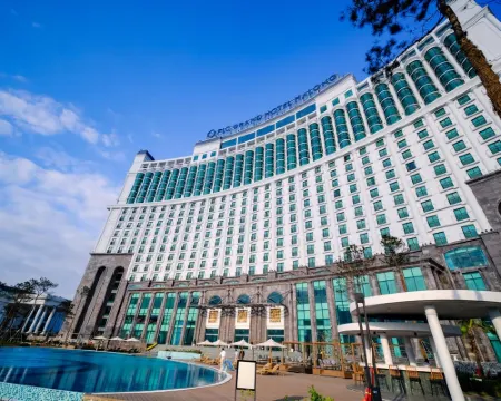 FLC Halong Bay Golf Club & Luxury Resort Hotels in Ha Long City