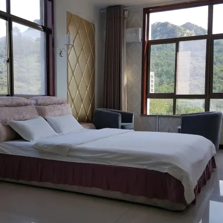 Monkey Mountain Villa Hotel