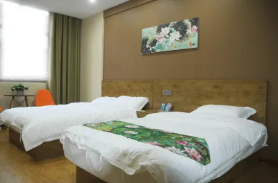 Zhoukou Heyuan Hotel Hotels near Longhuguojiashidi Park