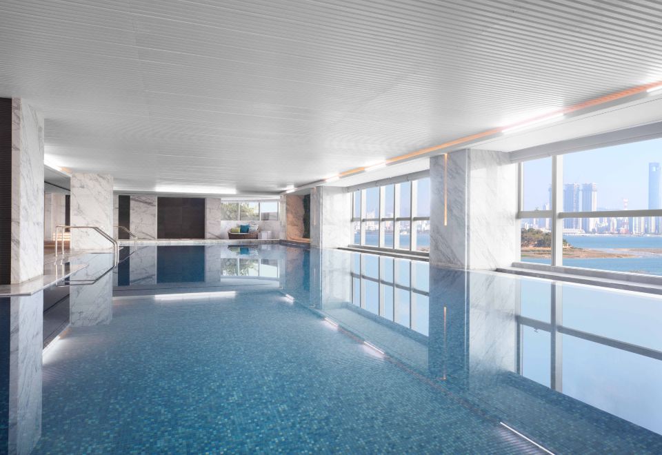 5. 코트야드 바이 ..